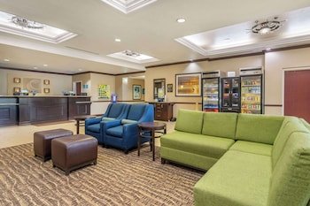 Comfort Inn & Suites Northeast - Gateway