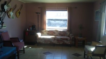 Sunshine Motel