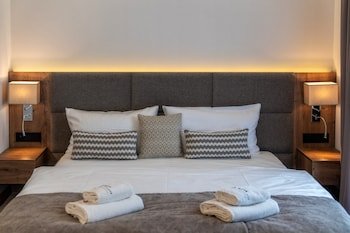 Meta Apartments