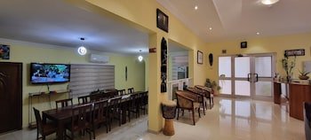 Alma House Hotel