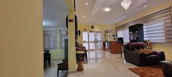 Alma House Hotel