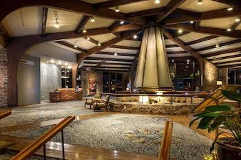 Lodge of Four Seasons