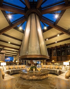 Lodge of Four Seasons
