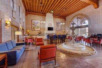 Comfort Suites Sabino Canyon