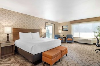 Best Western Plus Heritage Inn