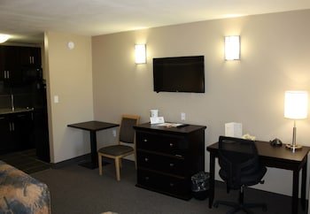 Best Canadian Motor Inn Peace River