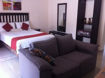 Lediba Guest Lodge