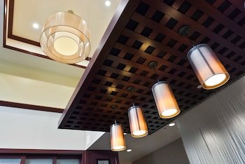 Hampton Inn & Suites