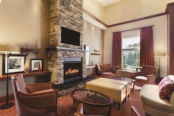 Hampton Inn & Suites