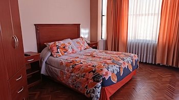 Elegance Hotel