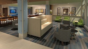 Holiday Inn Express & Suites Harrisburg S