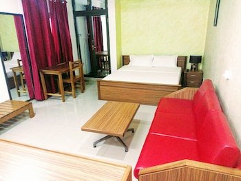 Sarada Lodge Hotel
