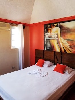 Daniella Inn Hotel