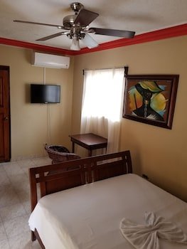 Daniella Inn Hotel