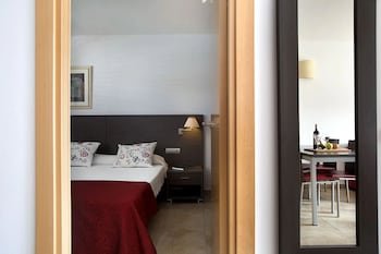 Bardon Aparthotel