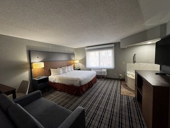 AmericInn by Wyndham White Bear Lake St. Paul