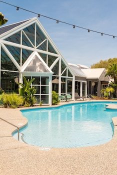 Broadwater Beach Resort