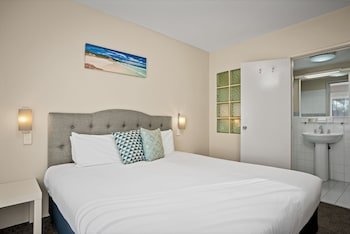Broadwater Beach Resort