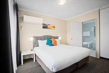 Broadwater Beach Resort