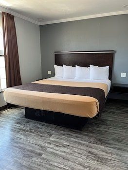 Americas Best Value Laguna Inn & Suites