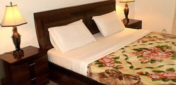 Hilary Hotel