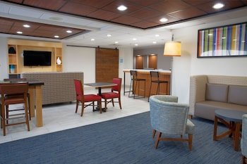 Holiday Inn Express Hotel & Suites Dayton - Huber Heights