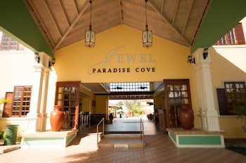 Jewel Paradise Cove Beach Resort & Spa