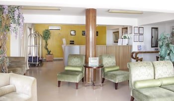 Hotel Ritz Sumbe