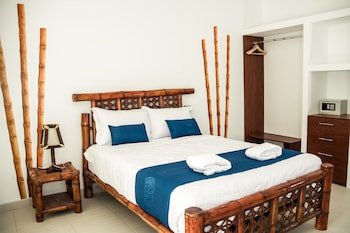 Nauti-k Beach Hotel