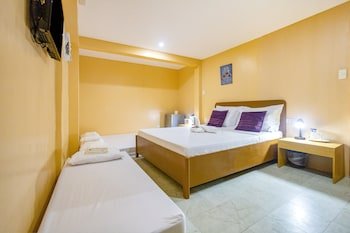 White Shamrock Beach Hotel