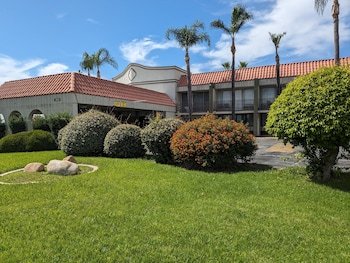 Valley Inn & Conference Center