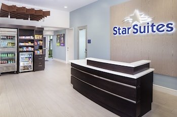 Star Suites By Riverside Theatre