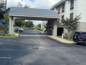 Sleep Inn & Suites