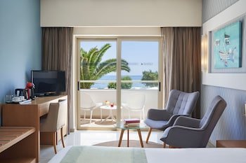 Atlantica Amalthia Beach Hotel