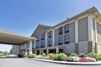 Quality Inn & Suites University