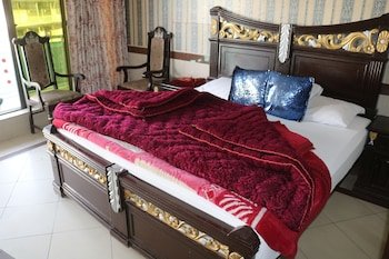 Taj Mahal Hotel Murree
