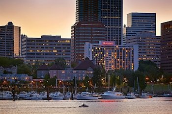 Marriott Portland Downtown Waterfront