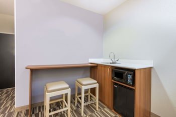 Microtel Inn & Suites by Wyndham Cadiz