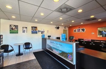 Motel 6 Houston - NASA