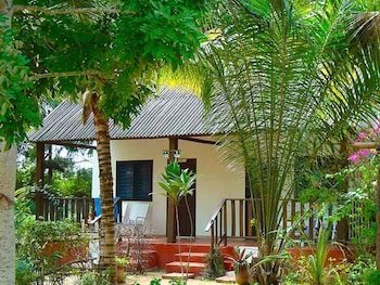 Hotel Awale Plage Village Vacances