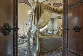 Residenze d'Epoca Palazzo Coli Bizzarrini