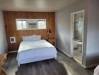 Silver Spur Motel