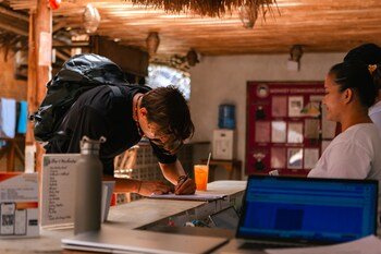 Mad Monkey Hostel Nacpan Beach