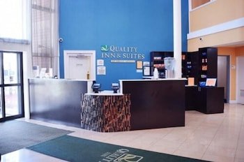 Quality Inn & Suites Middletown Newport