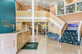 Quality Inn & Suites Middletown Newport