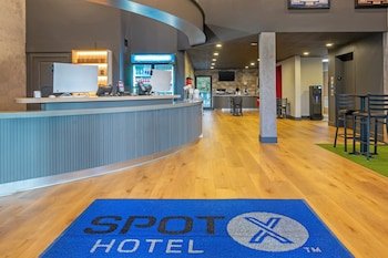 SPOT X Hotel Tampa Bay
