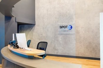 SPOT X Hotel Tampa Bay