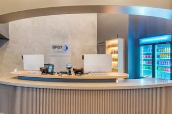 SPOT X Hotel Tampa Bay