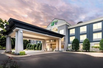 Holiday Inn Express & Suites Dillsboro - Western Carolina