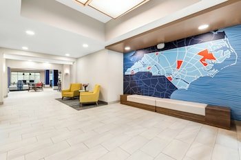 Holiday Inn Express & Suites Dillsboro - Western Carolina